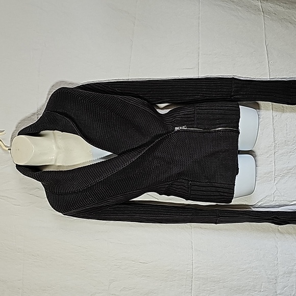CLUB Monaco merino wool Sweater - Picture 1 of 8